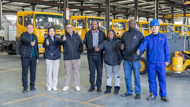 天途路業道路劃線裝備